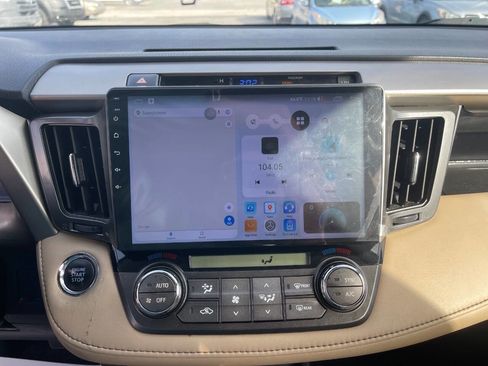 Used 2014 Toyota RAV4 Limited w/ Technology Package image 18