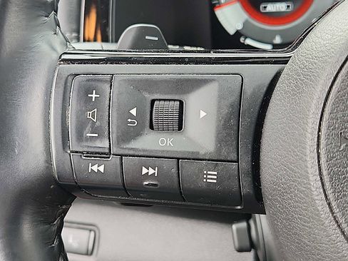 Used 2022 Nissan Pathfinder Platinum w/ Cargo Package image 20