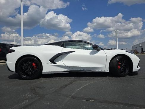Used 2024 Chevrolet Corvette Stingray Premium Conv w/ Z51 Performance Package RWD image 20