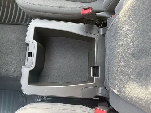 Used 2021 Chevrolet Silverado 1500 LT image 42