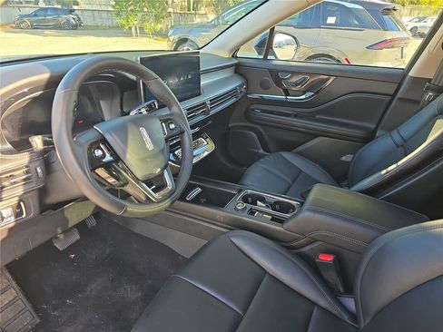 Used 2025 Lincoln Corsair AWD w/ Equipment Group 101A image 16