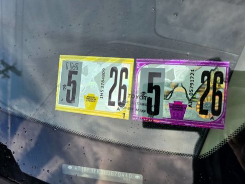 Used 2013 Toyota Camry LE image 9