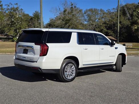 Used 2023 GMC Yukon XL SLT image 5