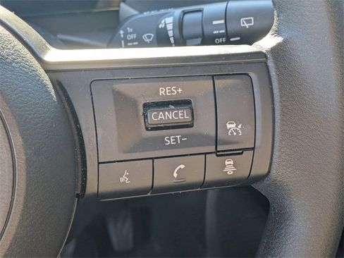 Used 2025 Nissan Kicks S image 17