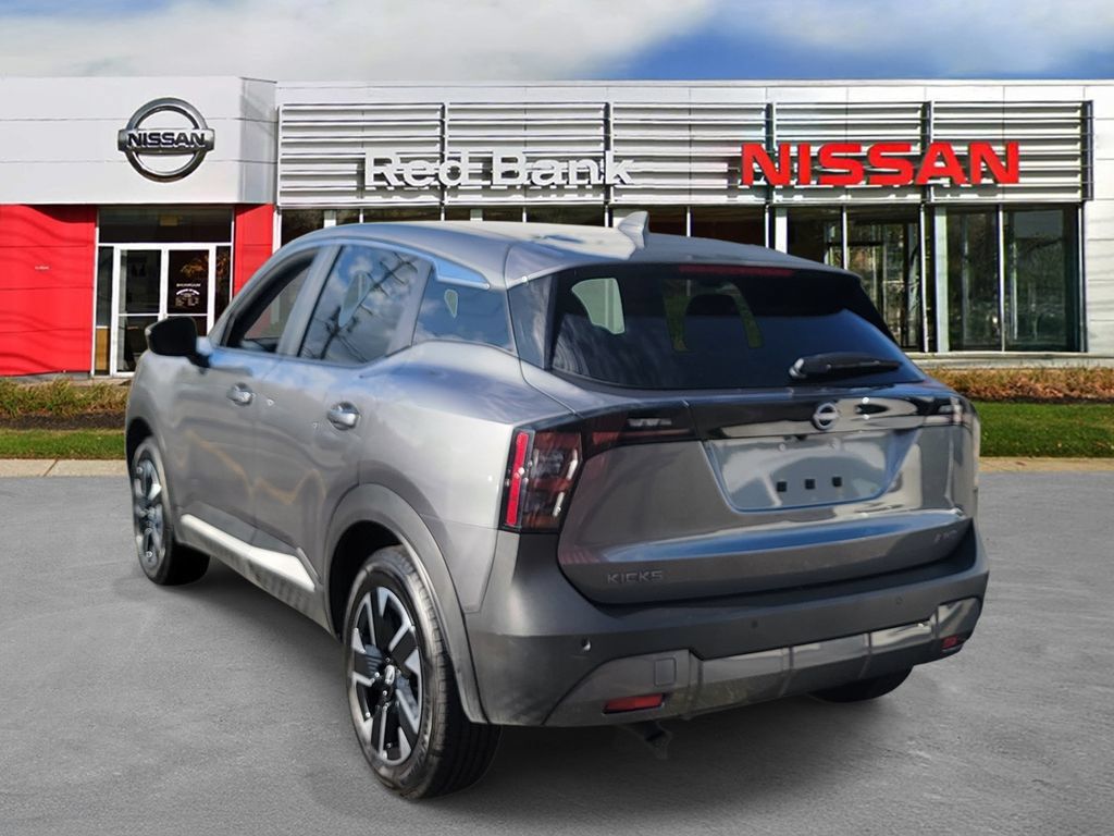 Used 2025 Nissan Kicks SV AWD/4WD image 6