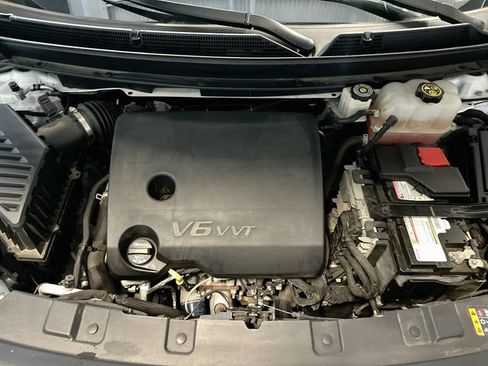 Used 2019 Buick Enclave Essence AWD/4WD image 34