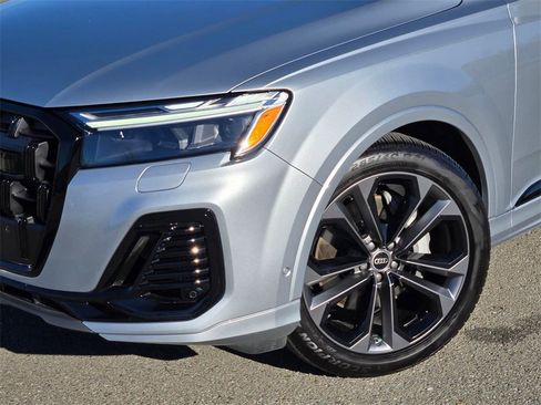 Used 2025 Audi Q7 3.0T Premium Plus w/ Premium Plus Package image 9