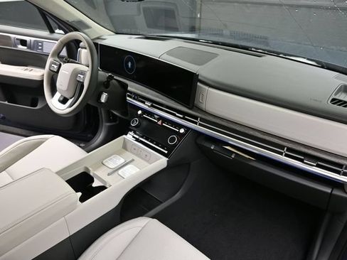 Used 2026 Hyundai Santa Fe Calligraphy AWD/4WD image 12