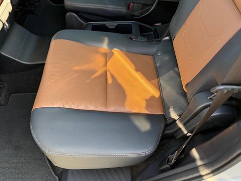 Used 2025 Lexus GX 550 image 94