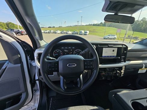 New 2025 Ford F350 XLT image 28