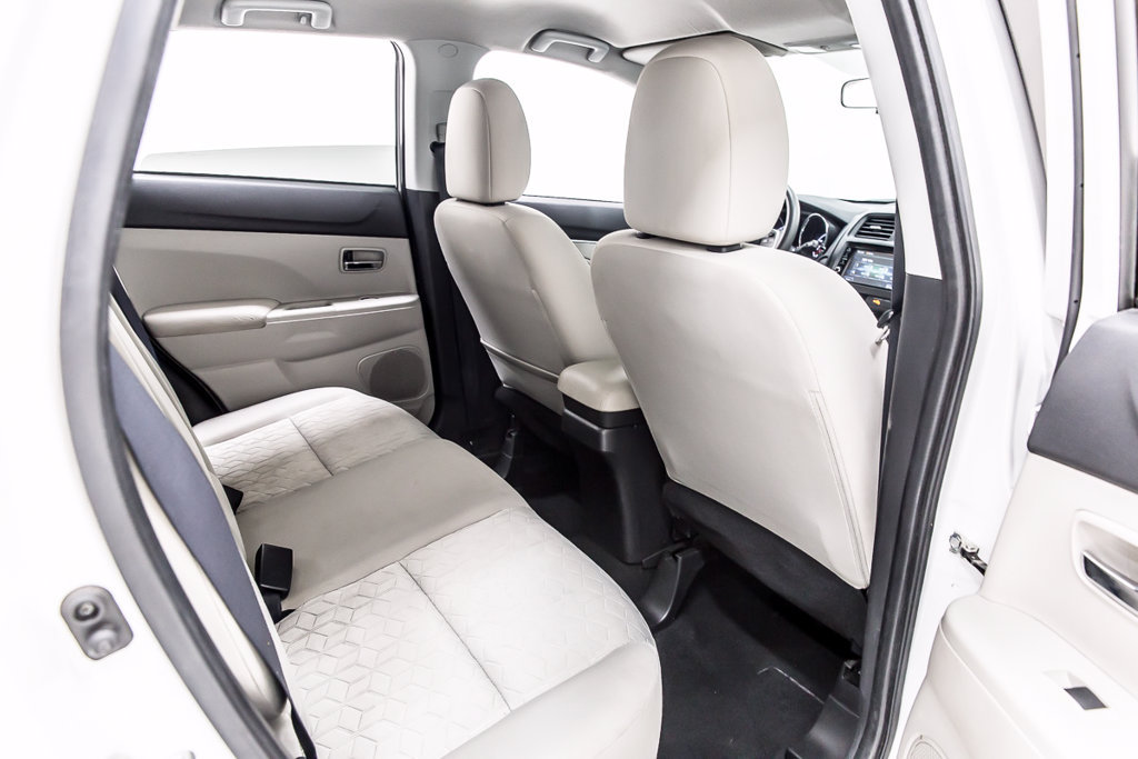 Used 2020 Mitsubishi Outlander Sport ES FWD image 35