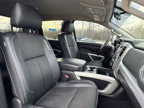 Used 2018 Nissan Titan PRO-4X image 24