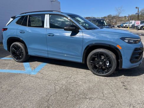 New 2026 Volkswagen Tiguan SE R-Line image 5