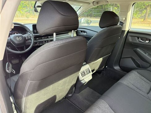 Used 2025 Honda Accord SE image 30