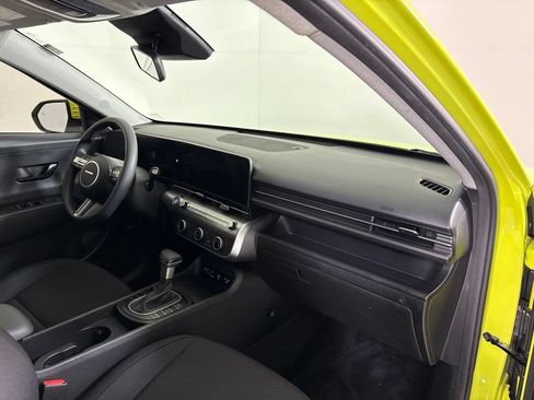 Used 2025 Hyundai Kona SE FWD image 13
