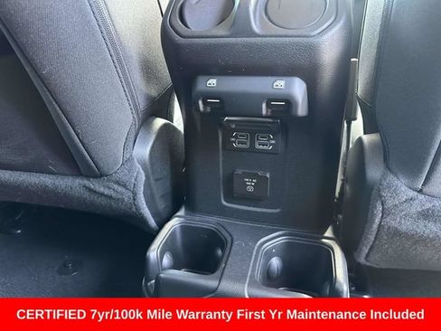 Used 2023 Jeep Wrangler Unlimited Sahara AWD/4WD image 11