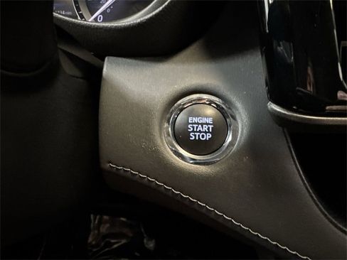 Used 2023 Toyota Highlander LE image 17