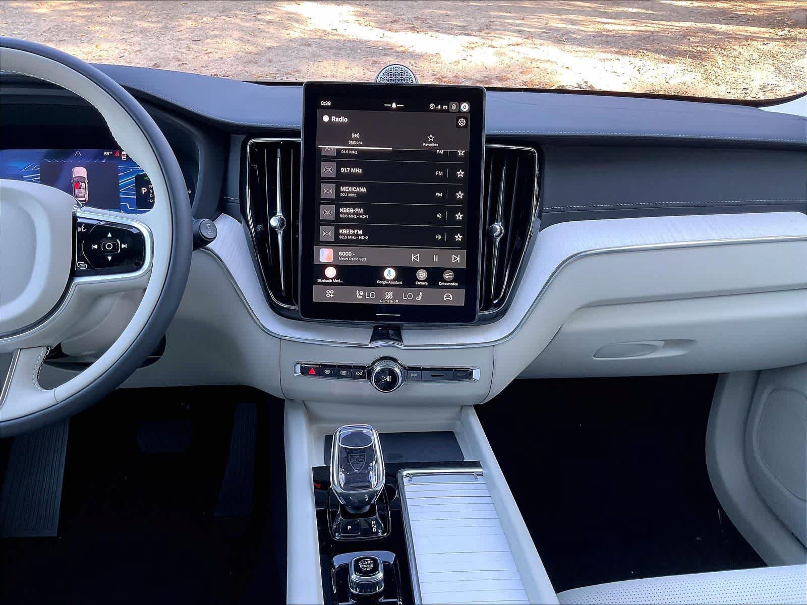 New 2027 Volvo XC60 T8 Ultra AWD/4WD image 9