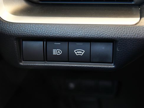 Used 2024 Toyota Prius LE FWD image 31