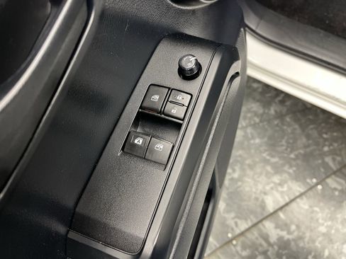 Used 2019 Toyota Tacoma SR5 image 7