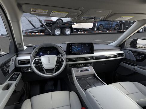New 2026 Lincoln Aviator Reserve image 9