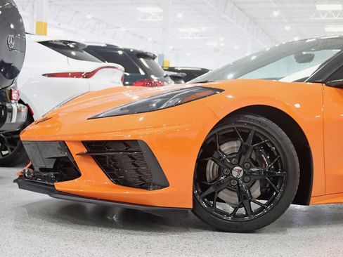 Used 2022 Chevrolet Corvette Stingray Premium Conv w/ Z51 Performance Package RWD image 3