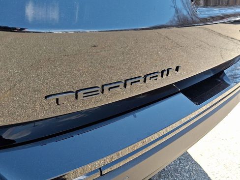 Used 2023 GMC Terrain SLT w/ Elevation Edition image 31