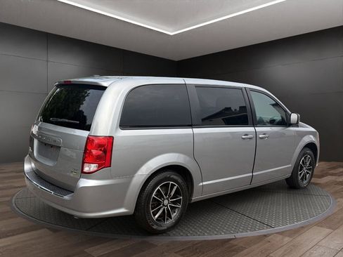 Used 2018 Dodge Grand Caravan GT FWD image 8