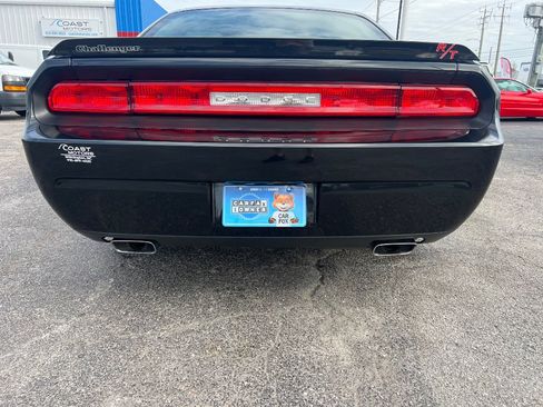 Used 2009 Dodge Challenger R/T image 4