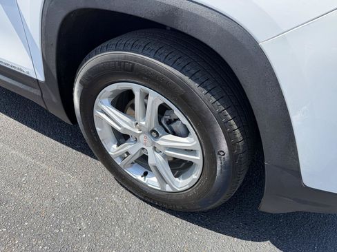 Used 2023 GMC Terrain SLE FWD image 10
