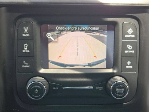 Used 2022 RAM 1500 Big Horn AWD/4WD image 17