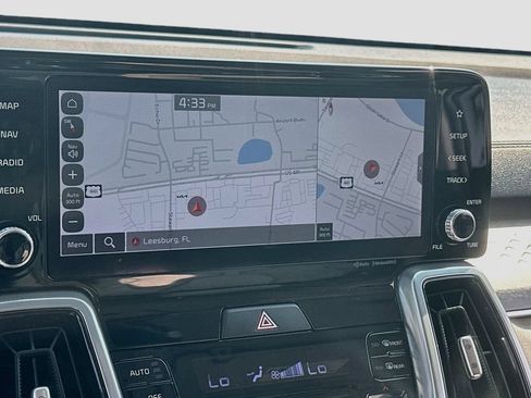 Certified 2023 Kia Sorento SX AWD/4WD image 13