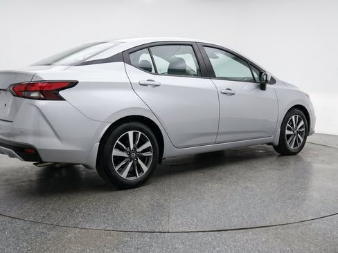 Used 2025 Nissan Versa SV FWD image 9