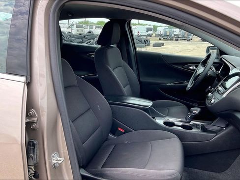 Used 2023 Chevrolet Malibu LT FWD image 30