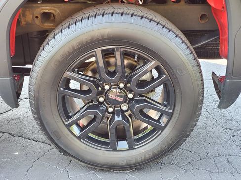 Used 2024 GMC Sierra 1500 Elevation AWD/4WD image 5
