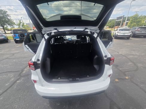 Used 2023 Ford Escape ST-Line Select AWD/4WD image 11