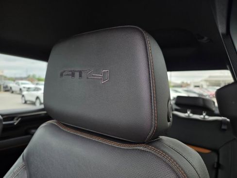 Used 2023 GMC Sierra 1500 AT4 image 21