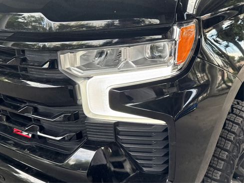 Used 2024 Chevrolet Silverado 1500 LT Trail Boss w/ LT Trail Boss Premium Package image 16