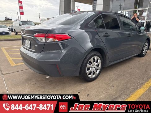 Used 2026 Toyota Corolla LE image 3