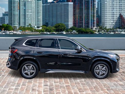 Used 2025 BMW X1 xDrive28i image 4