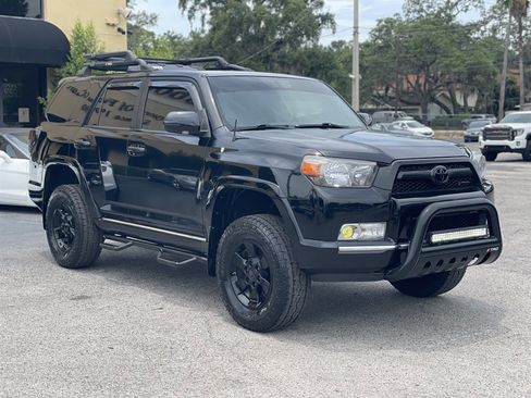 Used 2010 Toyota 4Runner SR5 AWD/4WD image 17