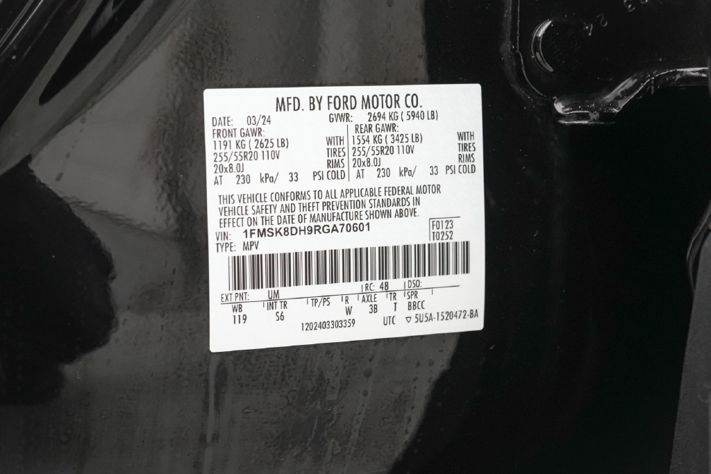 Certified 2024 Ford Explorer XLT w/ Equipment Group 202A AWD/4WD image 27