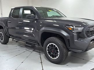 New 2025 Toyota Tacoma TRD Off-Road video 3