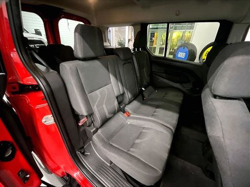 Used 2018 Ford Transit Connect XLT image 16