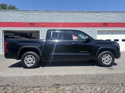 Certified 2025 Toyota Tundra SR5 w/ SR5 Convenience Package AWD/4WD image 2