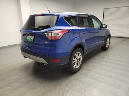 Used 2017 Ford Escape SE w/ SE Cold Weather Package AWD/4WD image 9