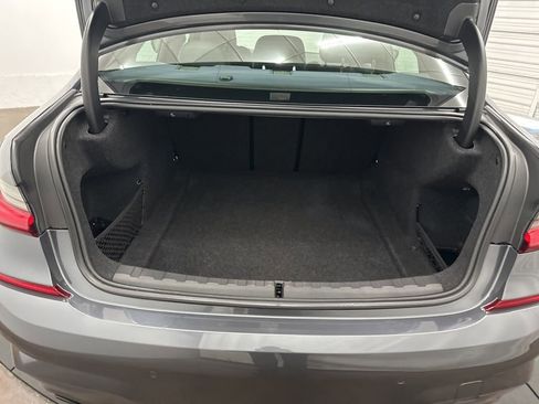 Used 2021 BMW 330i Sedan w/ M Sport Package image 27