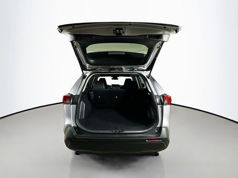Used 2024 Toyota RAV4 LE image 33