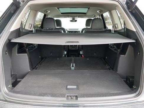 Used 2021 Volkswagen Atlas SEL Premium image 18