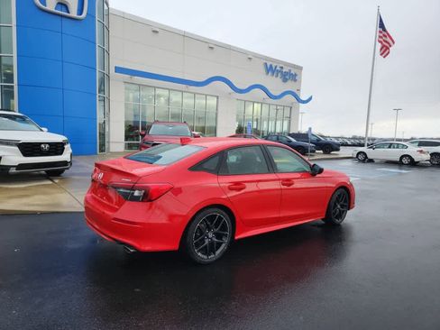 Used 2022 Honda Civic Sport image 2